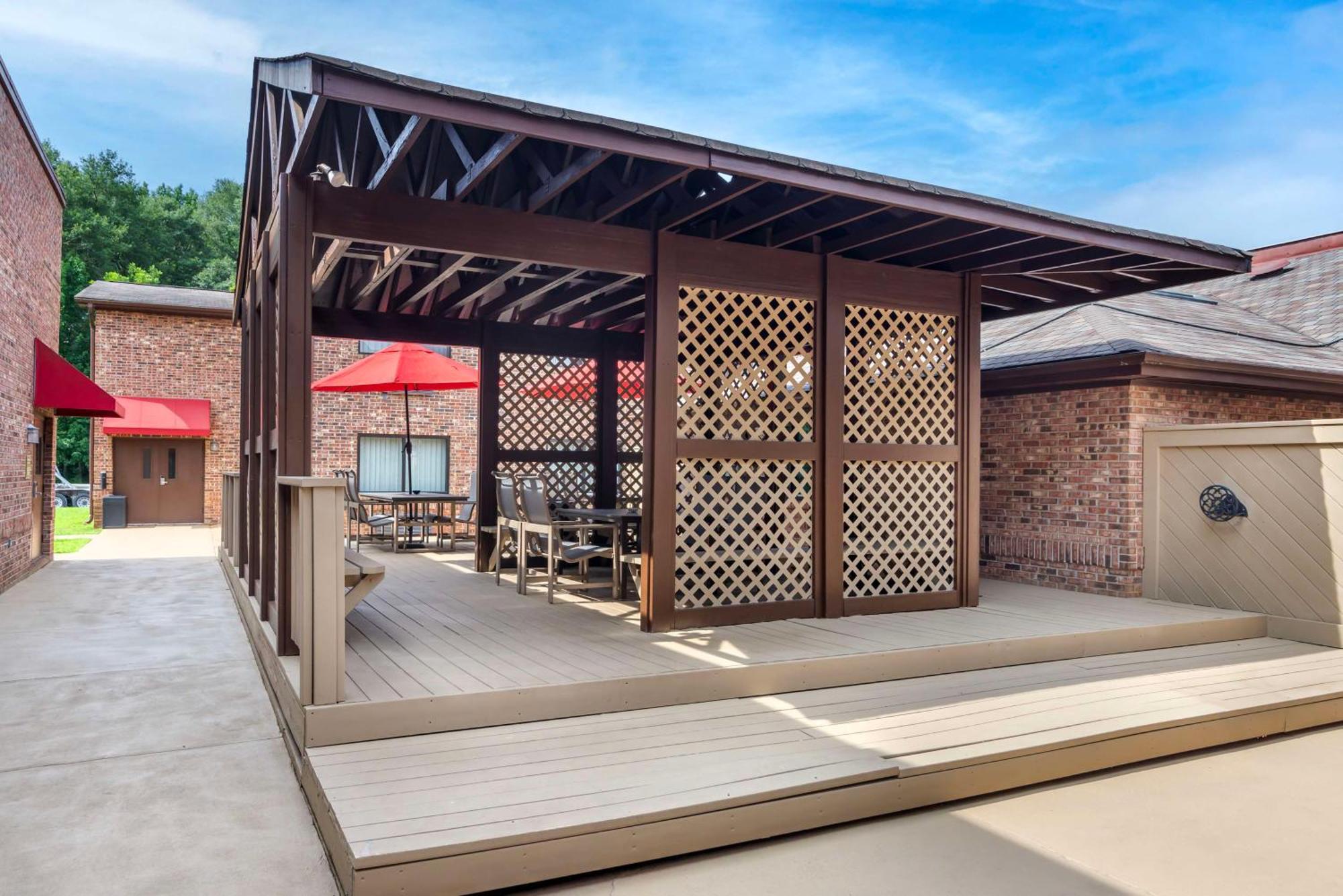 Best Western Auburn/Opelika Inn Exterior photo